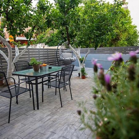 Lemon Garden Stylish Private Apartment Kalamata Luaran gambar