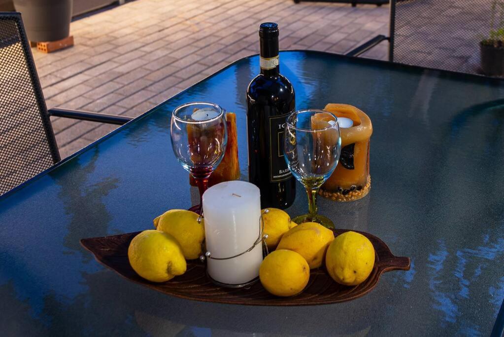 Lemon Garden Stylish Private Apartment Kalamata Luaran gambar