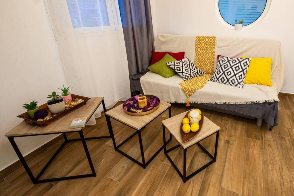 Lemon Garden Stylish Private Apartment Kalamata Luaran gambar